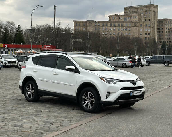 Білий Тойота РАВ 4, об'ємом двигуна 2.49 л та пробігом 163 тис. км за 18000 $, фото 18 на Automoto.ua