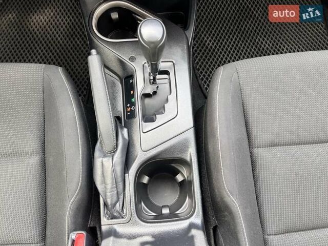 Белый Тойота РАВ 4, объемом двигателя 2 л и пробегом 171 тыс. км за 19999 $, фото 88 на Automoto.ua