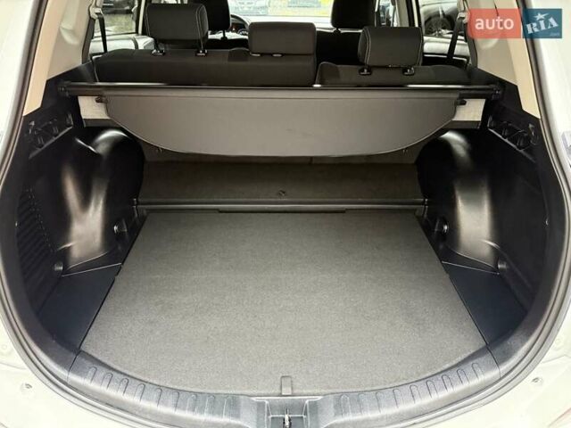 Белый Тойота РАВ 4, объемом двигателя 2.49 л и пробегом 98 тыс. км за 23999 $, фото 52 на Automoto.ua