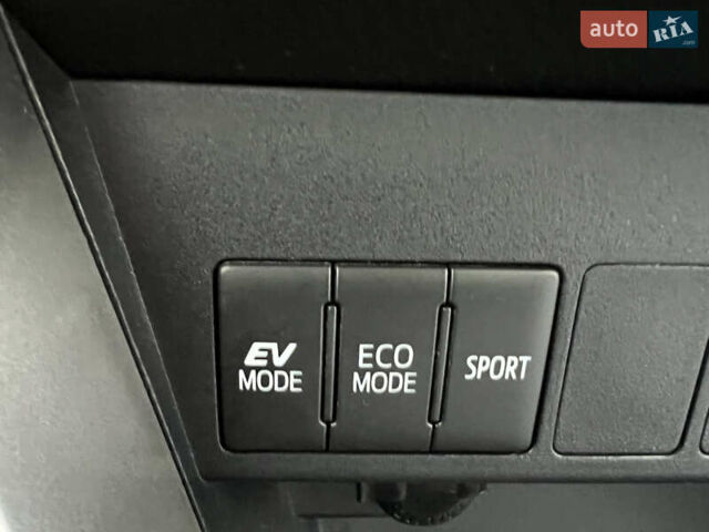 Белый Тойота РАВ 4, объемом двигателя 2.49 л и пробегом 154 тыс. км за 19400 $, фото 30 на Automoto.ua