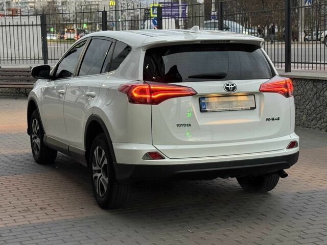Белый Тойота РАВ 4, объемом двигателя 2 л и пробегом 98 тыс. км за 19500 $, фото 9 на Automoto.ua