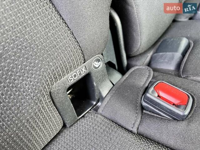 Белый Тойота РАВ 4, объемом двигателя 2 л и пробегом 171 тыс. км за 19999 $, фото 56 на Automoto.ua