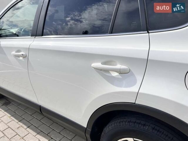 Белый Тойота РАВ 4, объемом двигателя 2 л и пробегом 171 тыс. км за 19999 $, фото 38 на Automoto.ua