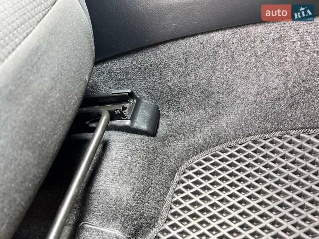 Белый Тойота РАВ 4, объемом двигателя 2 л и пробегом 171 тыс. км за 19999 $, фото 79 на Automoto.ua