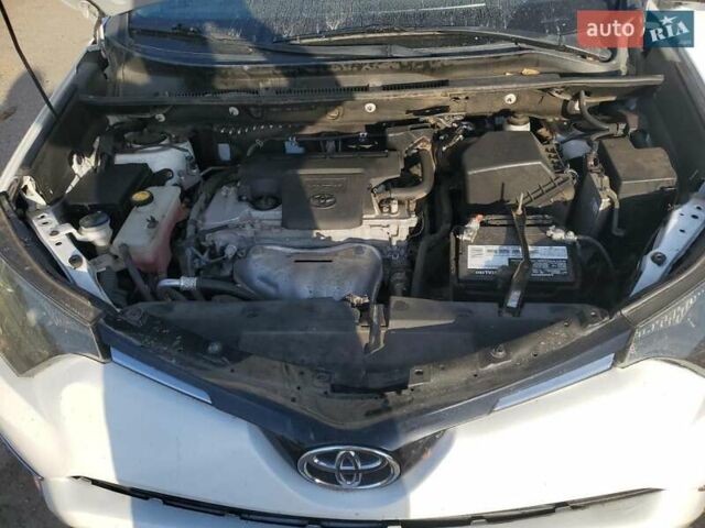 Білий Тойота РАВ 4, об'ємом двигуна 2.49 л та пробігом 85 тис. км за 4500 $, фото 11 на Automoto.ua
