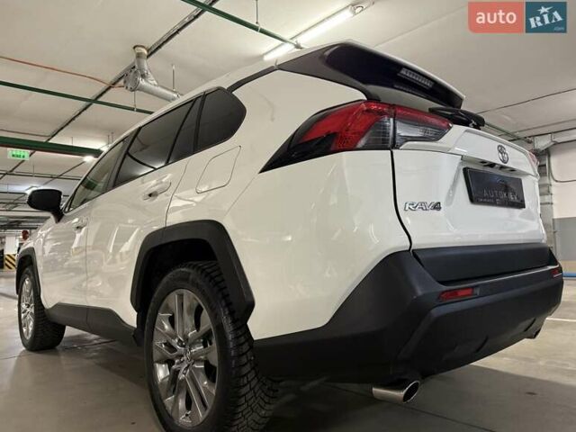 Білий Тойота РАВ 4, об'ємом двигуна 2.49 л та пробігом 33 тис. км за 27900 $, фото 6 на Automoto.ua