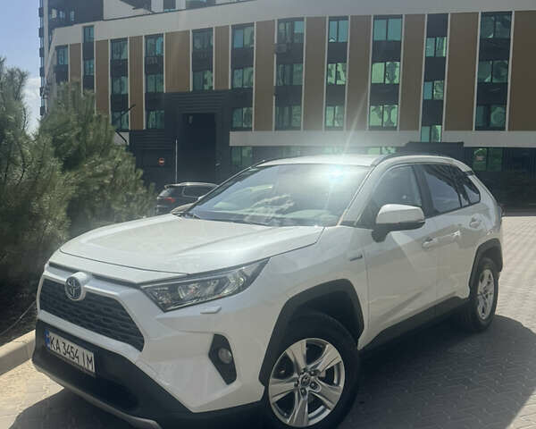 Белый Тойота РАВ 4, объемом двигателя 2.49 л и пробегом 140 тыс. км за 27000 $, фото 1 на Automoto.ua