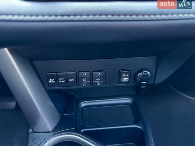 Білий Тойота РАВ 4, об'ємом двигуна 2.49 л та пробігом 121 тис. км за 24500 $, фото 34 на Automoto.ua