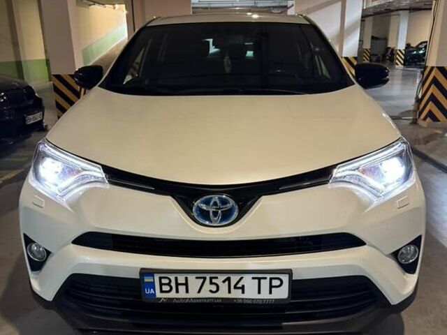 Белый Тойота РАВ 4, объемом двигателя 2.49 л и пробегом 100 тыс. км за 25999 $, фото 5 на Automoto.ua