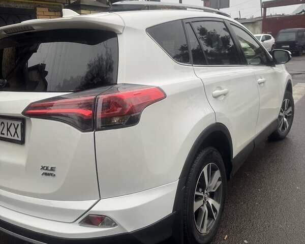 Белый Тойота РАВ 4, объемом двигателя 2.49 л и пробегом 119 тыс. км за 19000 $, фото 16 на Automoto.ua