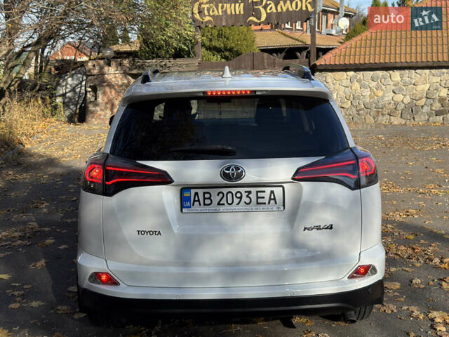 Білий Тойота РАВ 4, об'ємом двигуна 1.99 л та пробігом 196 тис. км за 19700 $, фото 2 на Automoto.ua