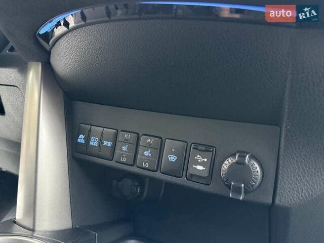 Белый Тойота РАВ 4, объемом двигателя 2.5 л и пробегом 117 тыс. км за 24300 $, фото 55 на Automoto.ua