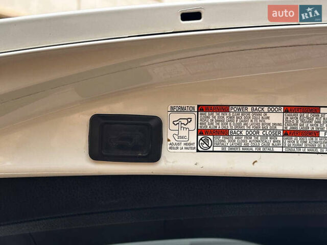 Белый Тойота РАВ 4, объемом двигателя 2.49 л и пробегом 191 тыс. км за 21800 $, фото 6 на Automoto.ua