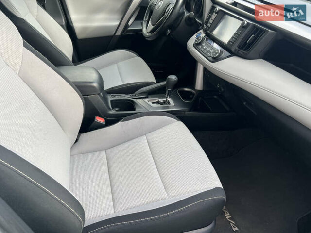 Белый Тойота РАВ 4, объемом двигателя 2.49 л и пробегом 154 тыс. км за 19400 $, фото 24 на Automoto.ua