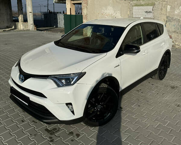 Белый Тойота РАВ 4, объемом двигателя 2.49 л и пробегом 67 тыс. км за 28900 $, фото 1 на Automoto.ua