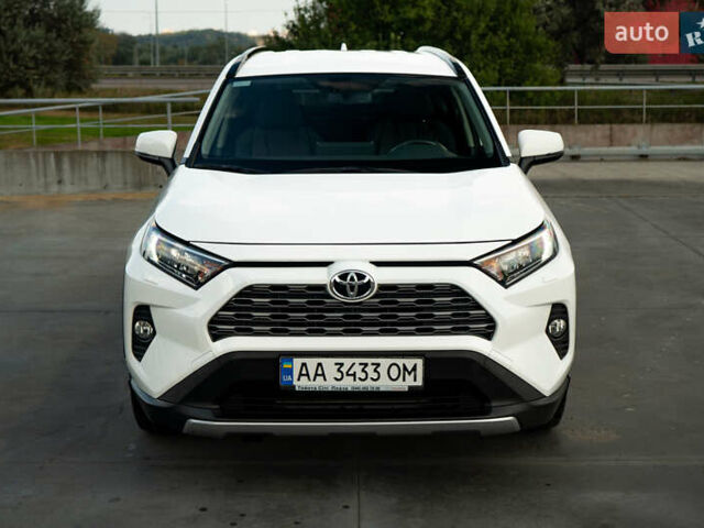 Білий Тойота РАВ 4, об'ємом двигуна 2 л та пробігом 105 тис. км за 25900 $, фото 7 на Automoto.ua
