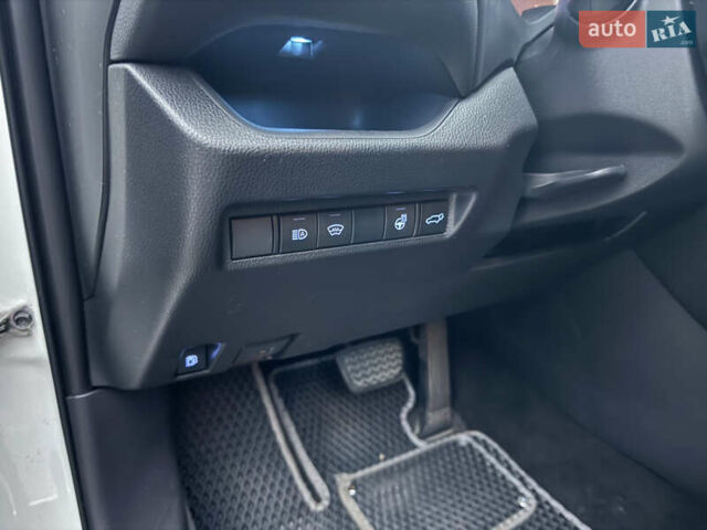 Белый Тойота РАВ 4, объемом двигателя 2.5 л и пробегом 62 тыс. км за 29900 $, фото 33 на Automoto.ua