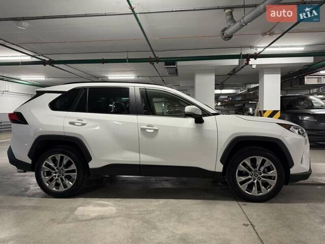 Білий Тойота РАВ 4, об'ємом двигуна 2.49 л та пробігом 33 тис. км за 27900 $, фото 10 на Automoto.ua