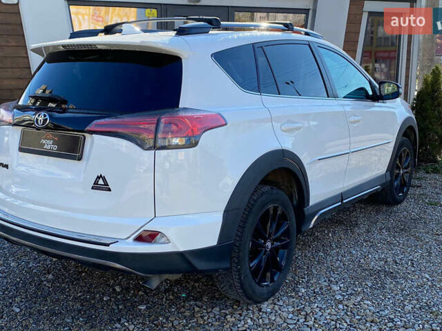 Білий Тойота РАВ 4, об'ємом двигуна 2.49 л та пробігом 104 тис. км за 17500 $, фото 4 на Automoto.ua