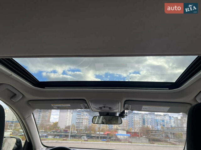 Белый Тойота РАВ 4, объемом двигателя 2.49 л и пробегом 154 тыс. км за 19400 $, фото 32 на Automoto.ua