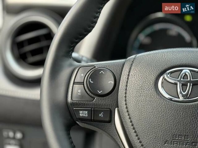 Белый Тойота РАВ 4, объемом двигателя 2.5 л и пробегом 117 тыс. км за 24300 $, фото 53 на Automoto.ua