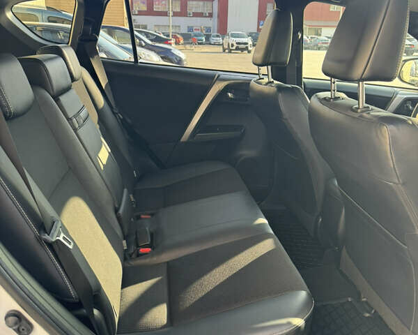 Белый Тойота РАВ 4, объемом двигателя 2.49 л и пробегом 67 тыс. км за 28900 $, фото 14 на Automoto.ua