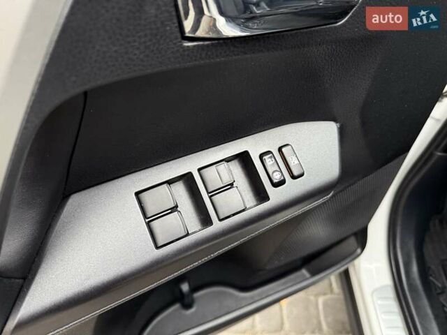 Белый Тойота РАВ 4, объемом двигателя 2.49 л и пробегом 98 тыс. км за 23999 $, фото 48 на Automoto.ua
