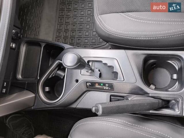 Белый Тойота РАВ 4, объемом двигателя 2.5 л и пробегом 120 тыс. км за 20000 $, фото 10 на Automoto.ua