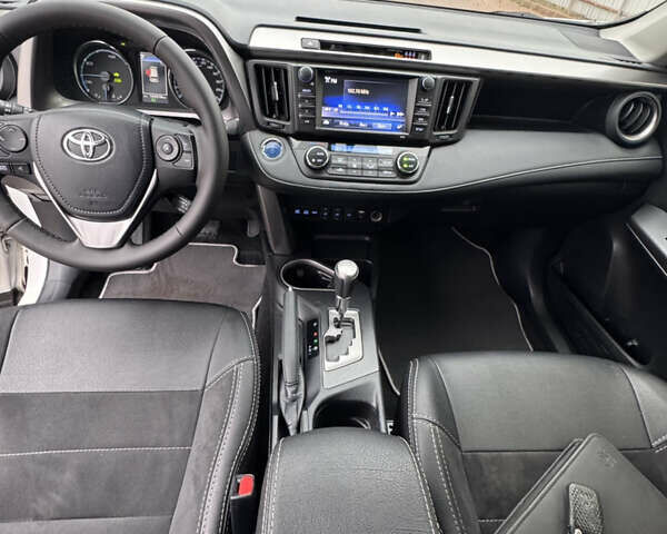 Белый Тойота РАВ 4, объемом двигателя 2.49 л и пробегом 144 тыс. км за 24990 $, фото 26 на Automoto.ua