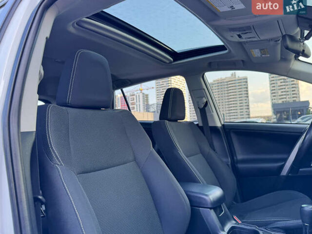 Білий Тойота РАВ 4, об'ємом двигуна 2.49 л та пробігом 121 тис. км за 24500 $, фото 37 на Automoto.ua