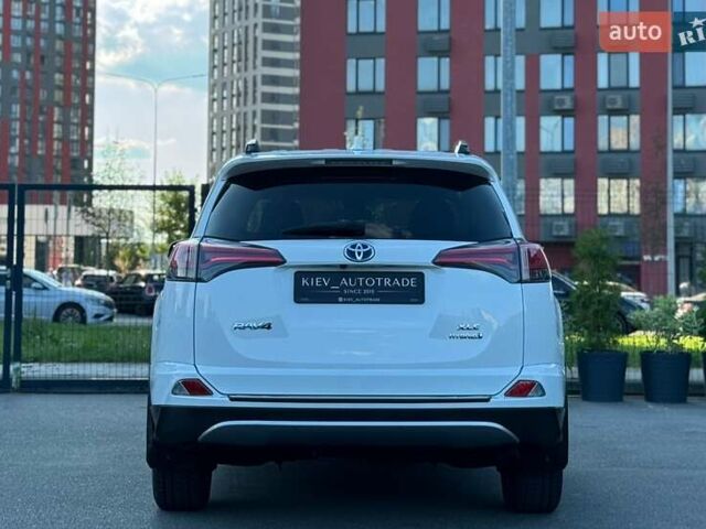 Білий Тойота РАВ 4, об'ємом двигуна 2.49 л та пробігом 121 тис. км за 24500 $, фото 6 на Automoto.ua