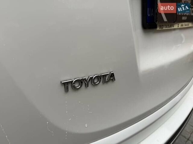 Белый Тойота РАВ 4, объемом двигателя 2.49 л и пробегом 98 тыс. км за 23999 $, фото 44 на Automoto.ua