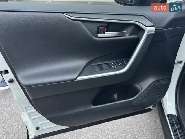 Белый Тойота РАВ 4, объемом двигателя 2.5 л и пробегом 62 тыс. км за 29900 $, фото 26 на Automoto.ua