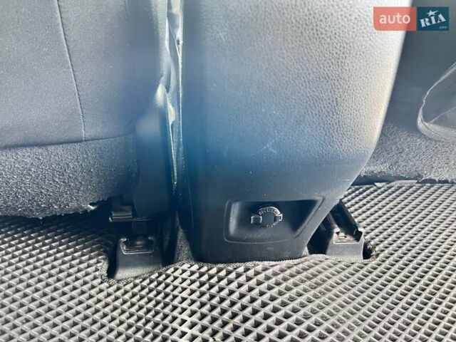 Белый Тойота РАВ 4, объемом двигателя 2 л и пробегом 171 тыс. км за 19999 $, фото 58 на Automoto.ua