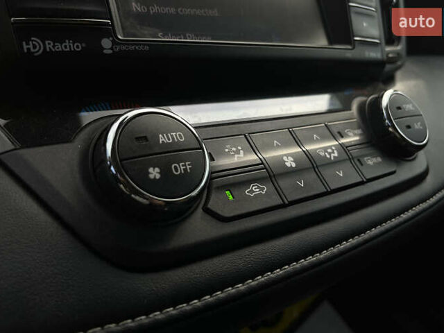 Белый Тойота РАВ 4, объемом двигателя 2.49 л и пробегом 95 тыс. км за 18699 $, фото 22 на Automoto.ua