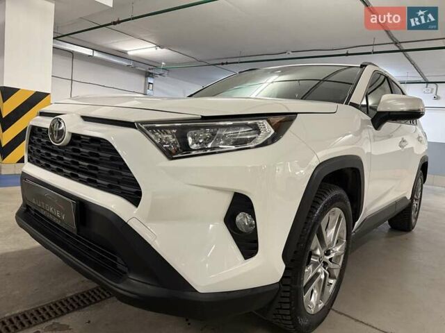 Білий Тойота РАВ 4, об'ємом двигуна 2.49 л та пробігом 33 тис. км за 27900 $, фото 4 на Automoto.ua