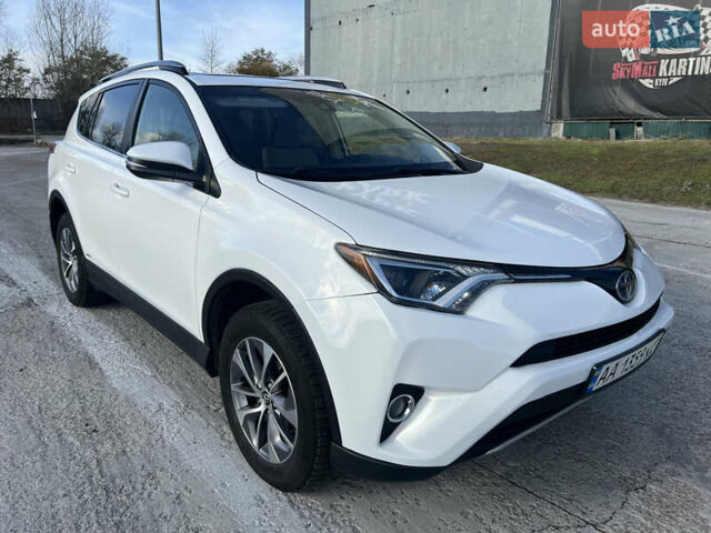 Белый Тойота РАВ 4, объемом двигателя 2.49 л и пробегом 154 тыс. км за 19400 $, фото 13 на Automoto.ua