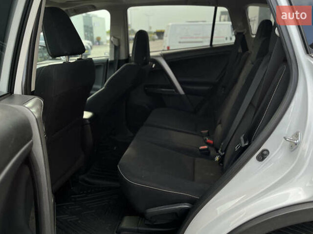 Белый Тойота РАВ 4, объемом двигателя 2.49 л и пробегом 95 тыс. км за 18699 $, фото 27 на Automoto.ua