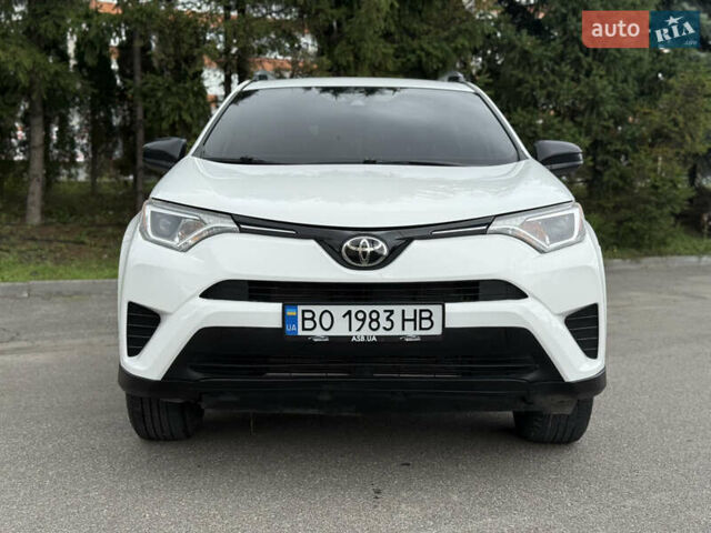 Білий Тойота РАВ 4, об'ємом двигуна 2.49 л та пробігом 138 тис. км за 18299 $, фото 1 на Automoto.ua