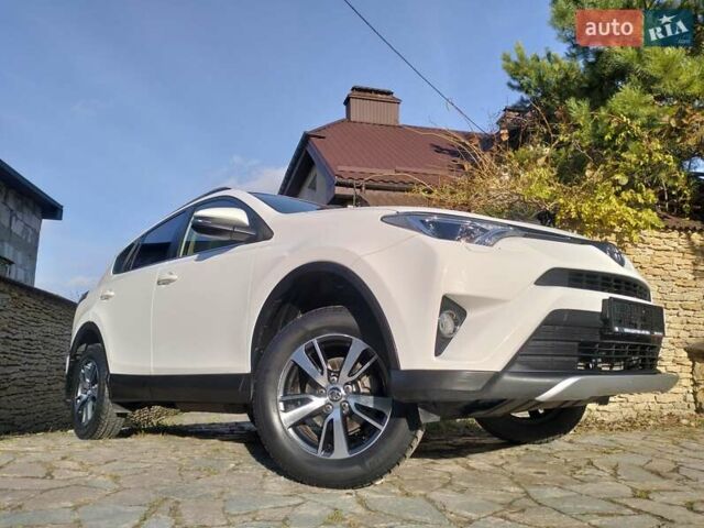 Білий Тойота РАВ 4, об'ємом двигуна 1.99 л та пробігом 104 тис. км за 22800 $, фото 3 на Automoto.ua