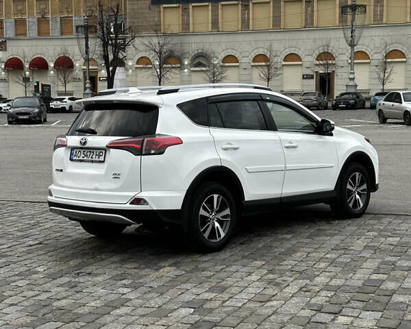 Білий Тойота РАВ 4, об'ємом двигуна 2.49 л та пробігом 163 тис. км за 18000 $, фото 11 на Automoto.ua