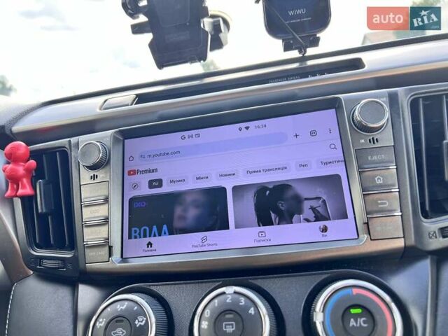 Белый Тойота РАВ 4, объемом двигателя 2 л и пробегом 171 тыс. км за 19999 $, фото 43 на Automoto.ua