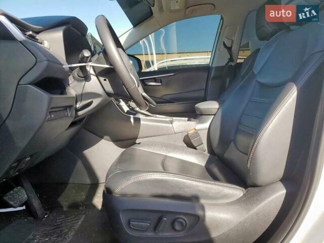 Белый Тойота РАВ 4, объемом двигателя 2.49 л и пробегом 112 тыс. км за 7900 $, фото 7 на Automoto.ua