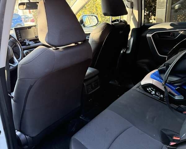 Белый Тойота РАВ 4, объемом двигателя 1.99 л и пробегом 140 тыс. км за 22500 $, фото 11 на Automoto.ua