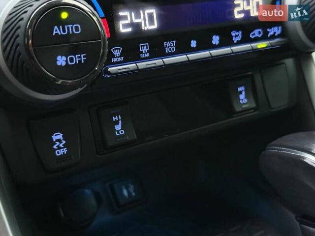 Білий Тойота РАВ 4, об'ємом двигуна 2.49 л та пробігом 128 тис. км за 29900 $, фото 59 на Automoto.ua