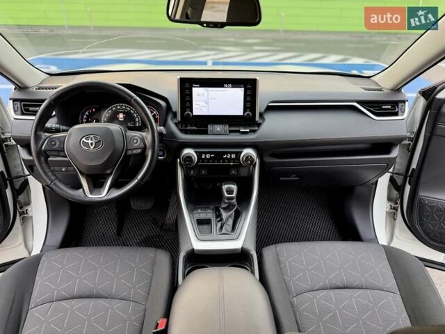 Білий Тойота РАВ 4, об'ємом двигуна 1.99 л та пробігом 93 тис. км за 25900 $, фото 45 на Automoto.ua