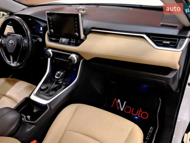 Білий Тойота РАВ 4, об'ємом двигуна 2.5 л та пробігом 98 тис. км за 32900 $, фото 47 на Automoto.ua