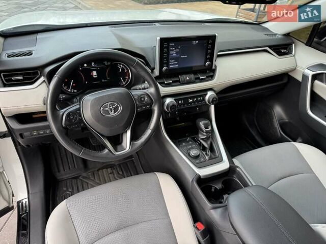 Белый Тойота РАВ 4, объемом двигателя 1.99 л и пробегом 99 тыс. км за 27500 $, фото 47 на Automoto.ua