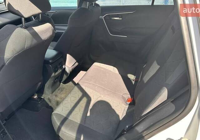 Білий Тойота РАВ 4, об'ємом двигуна 2.5 л та пробігом 121 тис. км за 27000 $, фото 15 на Automoto.ua