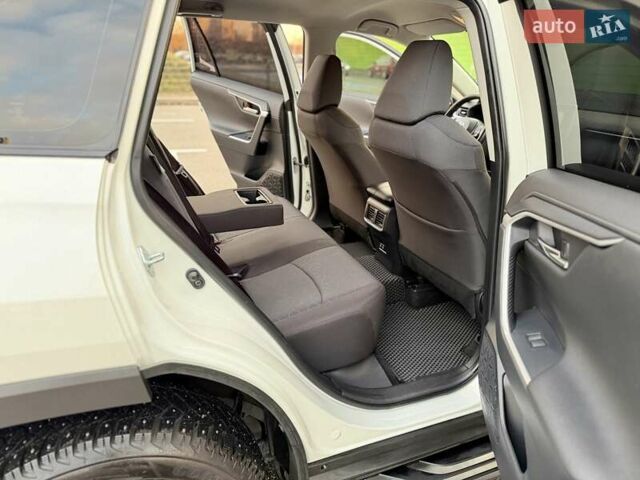 Білий Тойота РАВ 4, об'ємом двигуна 1.99 л та пробігом 93 тис. км за 25900 $, фото 38 на Automoto.ua